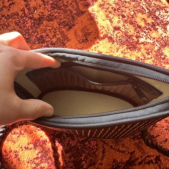 Handmade woven purse Small "Kim Ang" (by Ethical Women-ran Cambodian Org) - Picture 8 of 10